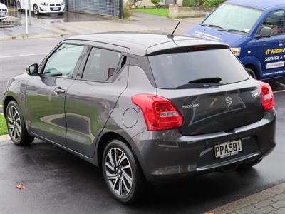 2022 Suzuki Swift - Thumbnail