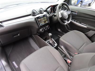 2022 Suzuki Swift - Thumbnail
