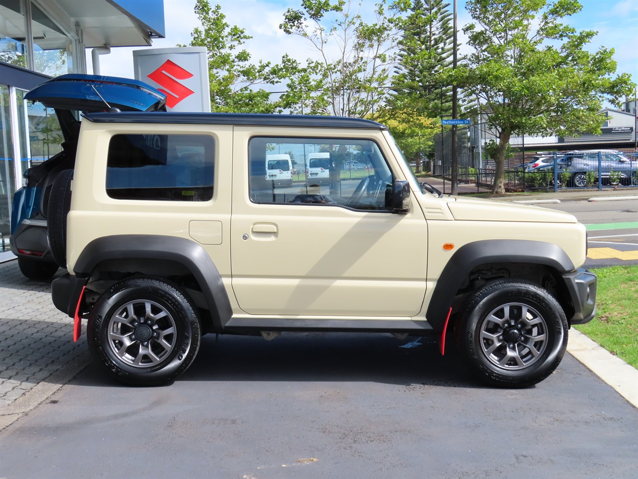 2023 Suzuki Jimny
