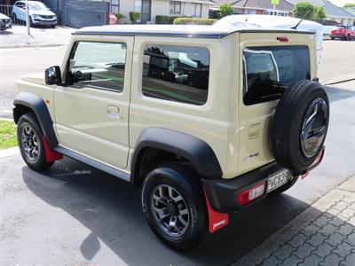 2023 Suzuki Jimny - Thumbnail