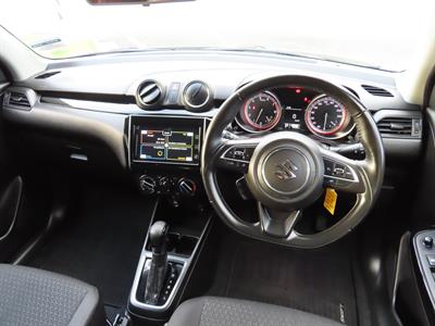 2022 Suzuki Swift - Thumbnail