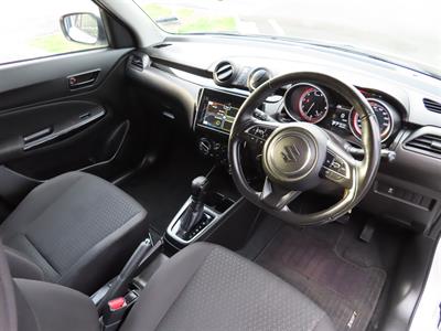 2022 Suzuki Swift - Thumbnail